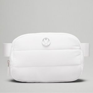 NWT Lululemon Everywhere Belt Bag white Puffer 1L
